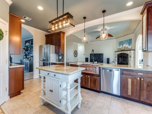 $950,000 | 126 East Shore Drive, Clear Lake Shores, TX 77565