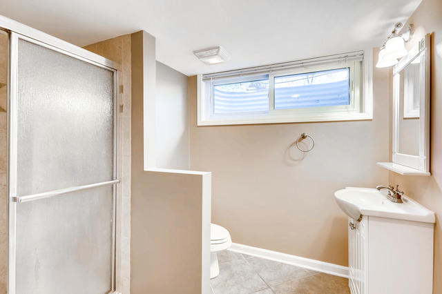 200 Pleasant Street Hoffman Estates, IL 60169 - Photo 19 of 25