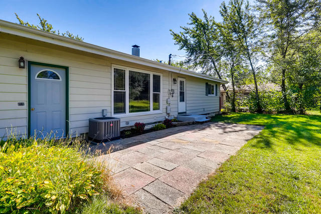 200 Pleasant Street Hoffman Estates, IL 60169 - Photo 23 of 25