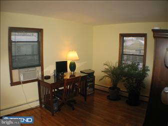 21 Doreen Road Hamilton, NJ 08690 - Photo 3 of 6 Office / Study