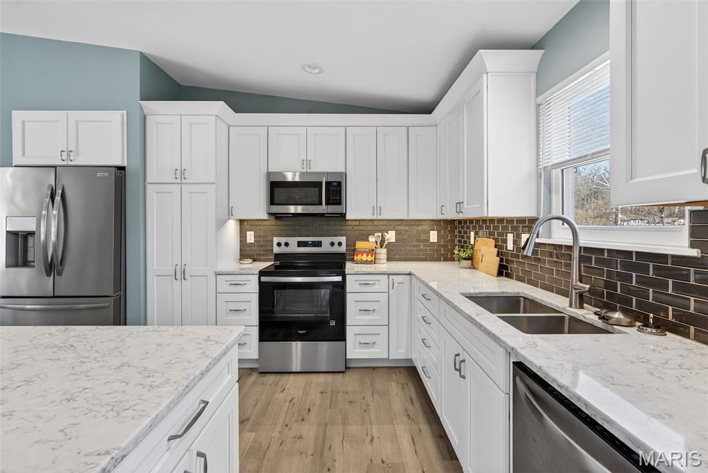 50 Sparrow Point Circle Fenton, MO 63026 - Photo 11 of 47