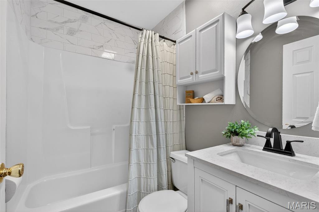 50 Sparrow Point Circle Fenton, MO 63026 - Photo 18 of 47