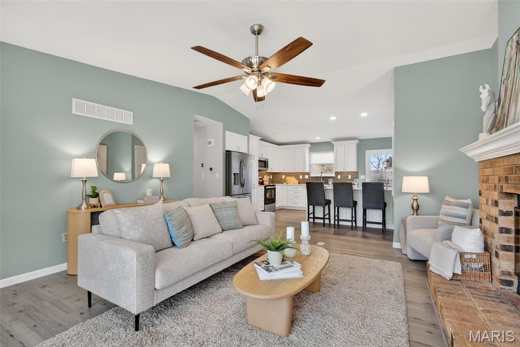 50 Sparrow Point Circle Fenton, MO 63026 - Photo 5 of 47