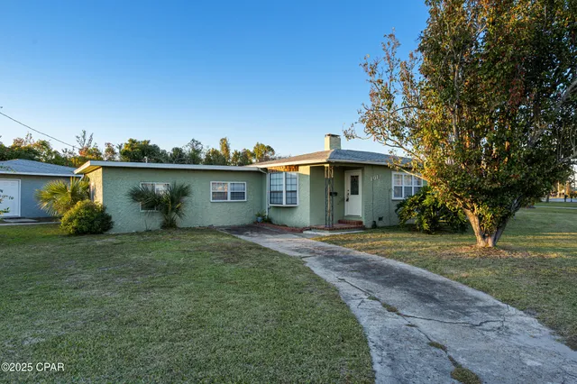 $285,000 | 1018 New York Avenue, Lynn Haven, FL 32444