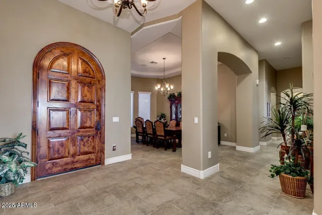 a view of livingroom with furniture