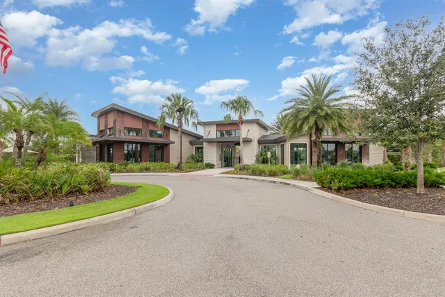 $565,000 | 17044 Goldcrest Loop, Clermont, FL 34714