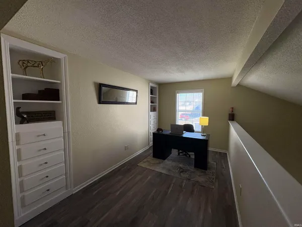 $399,900 | 3901 South Bushmill Drive, Bloomington, IN 47403
