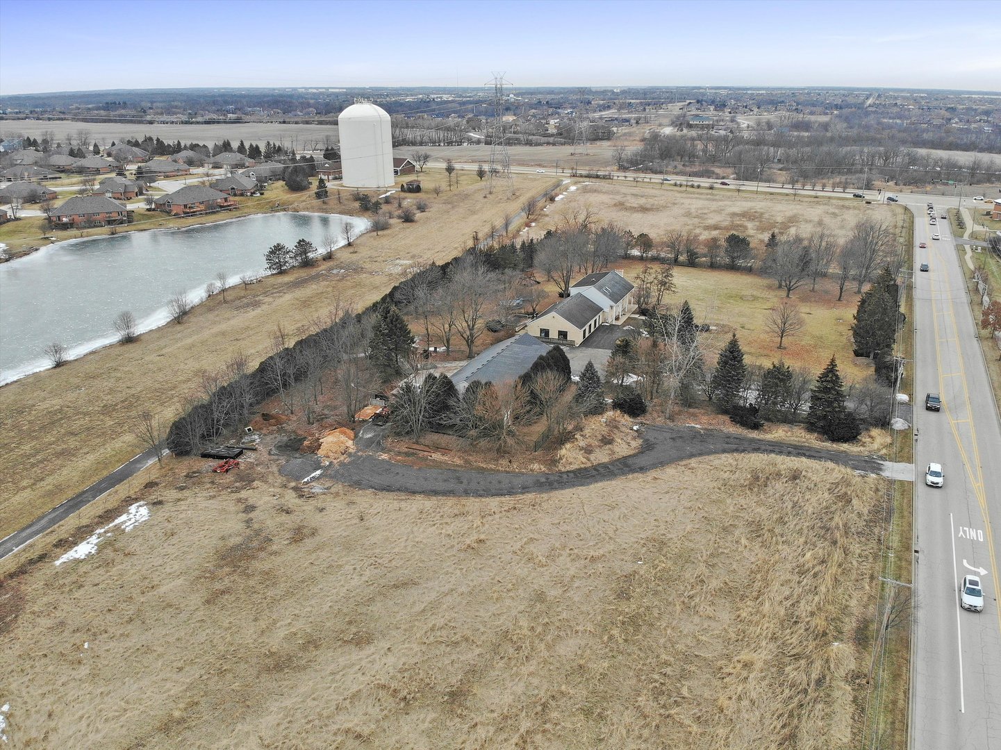 21204 South Pfeiffer Road Frankfort, IL 60423 - Photo 34 of 45 a view of a city