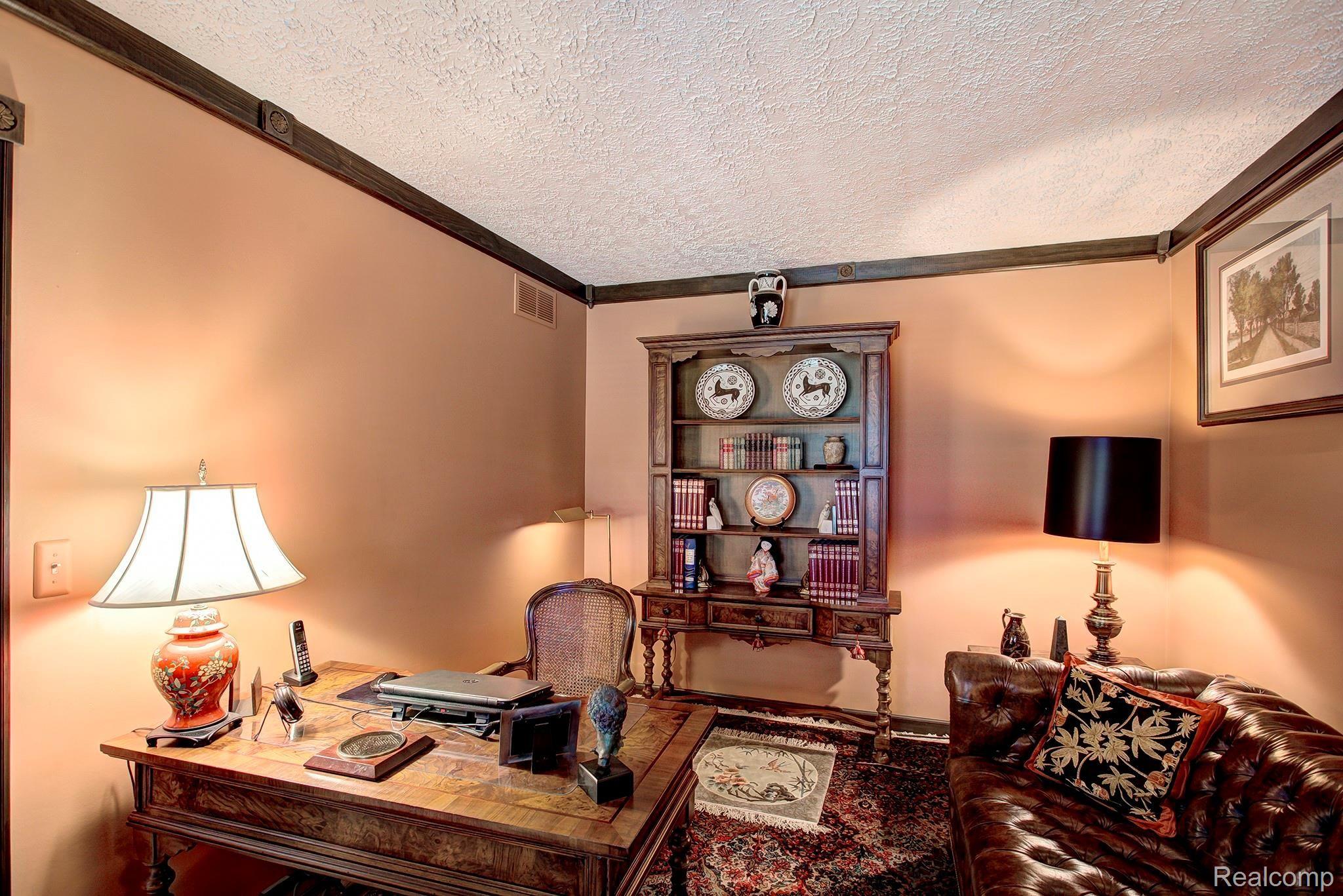 2506 Ridge Drive Troy, MI 48098 - Photo 28 of 42 41.jpg