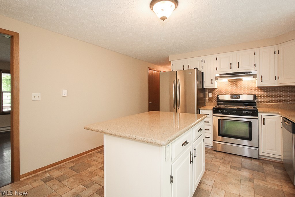 16342 Huntley Road Huntsburg, OH 44046 - Photo 3 of 28