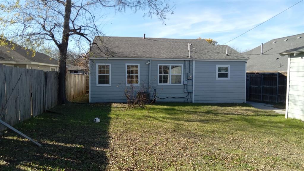 1510 Carson Street Dallas, TX 75216 - Photo 23 of 29 a front view of a house with garden