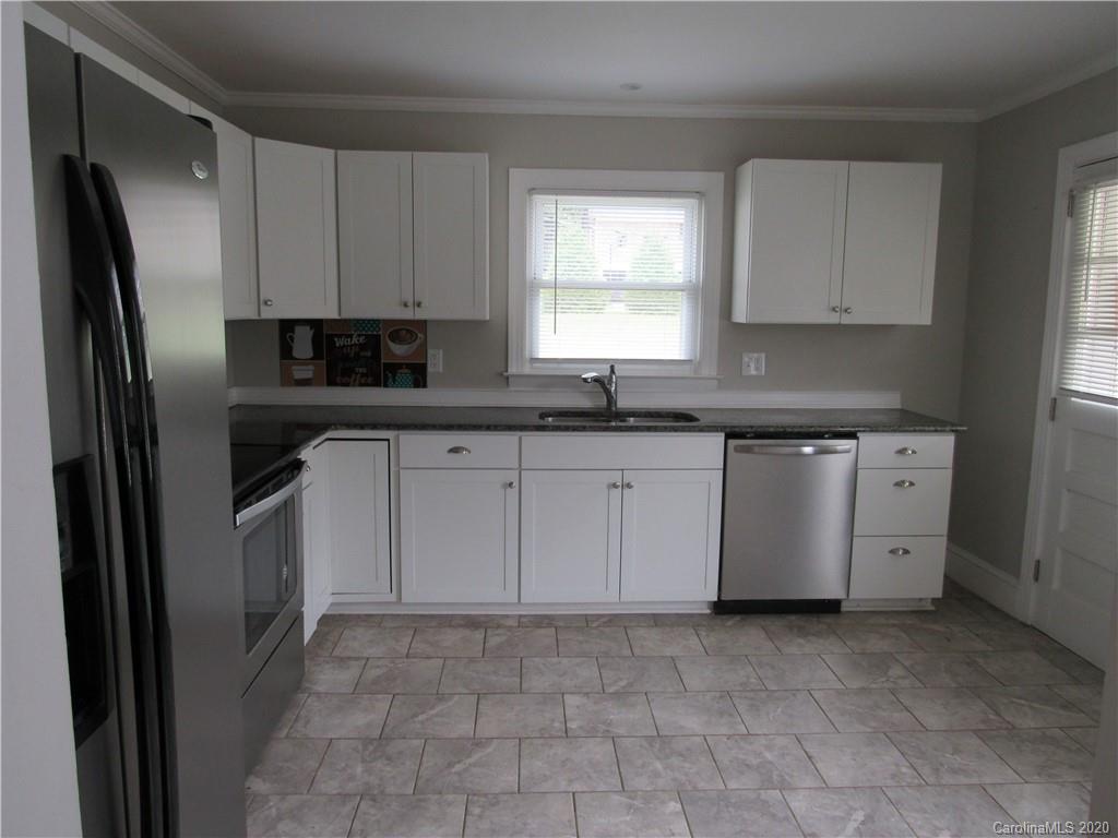 702 Meadowbrook Road Kings Mountain, NC 28086 - Photo 3 of 9 Gallery Image 3