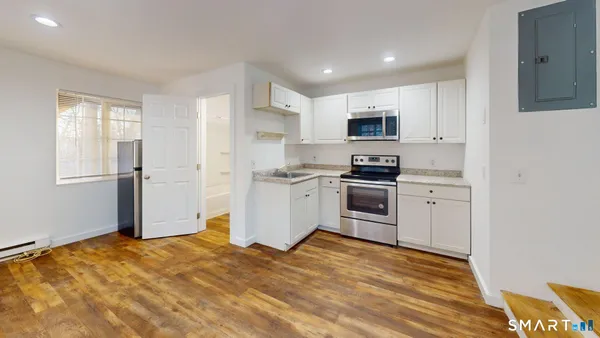 $1,500 | 26 Sunset Terrace, Unit C15, Essex, CT 06426