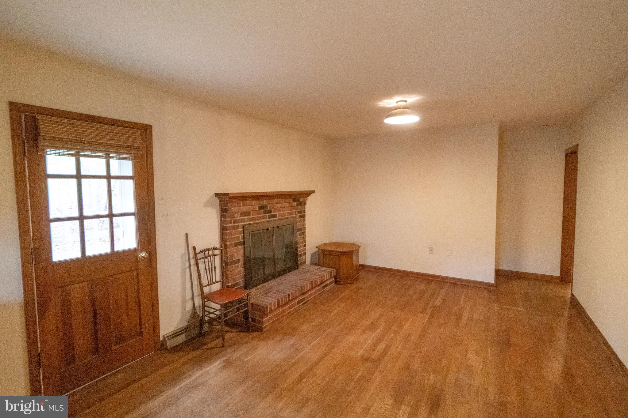 11619 Smithfield Road Manassas, VA 20112 - Photo 5 of 38 Gallery Image 5
