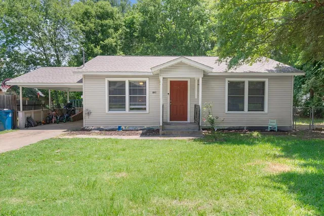 $165,000 | 189 South Pine Street, Van, TX 75790