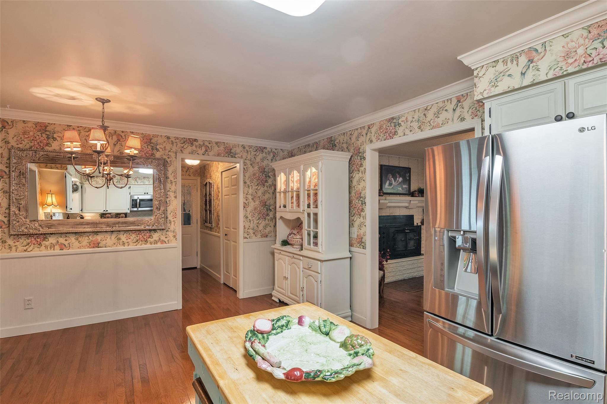 27117 Bell Road New Boston, MI 48164 - Photo 20 of 49 13-27117-Bell-Rd-WindowStill-Real-Estate-Photography-13.jpg
