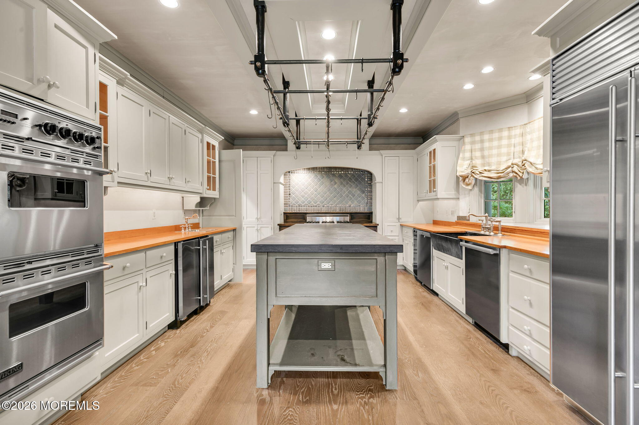 100-98 East River Road Rumson, NJ 07760 - Photo 33 of 61 Gourmet kitchen