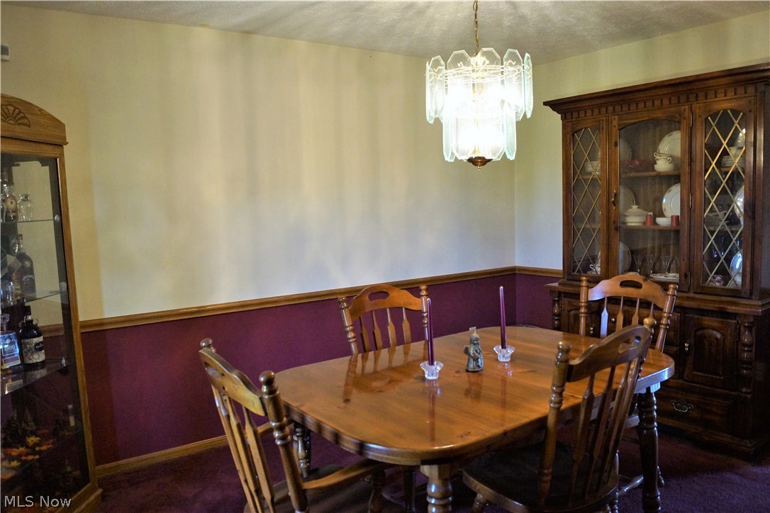 3206 Bandy Road Homeworth, OH 44634 - Photo 13 of 30 LOTS OF ROOM FOR DINING!