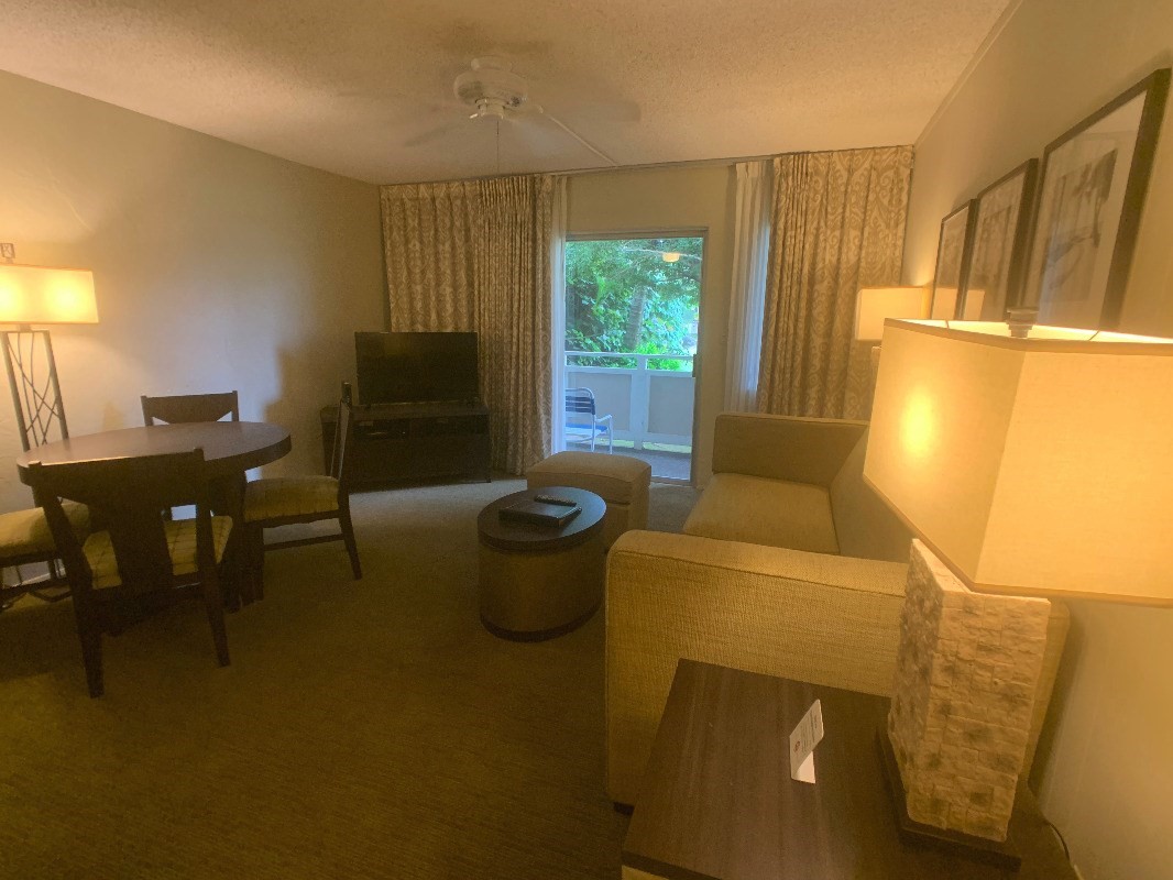 525 Aleka Loop, Unit D5 Kapaa, HI 96746 - Photo 4 of 11 a living room with a couch and a table