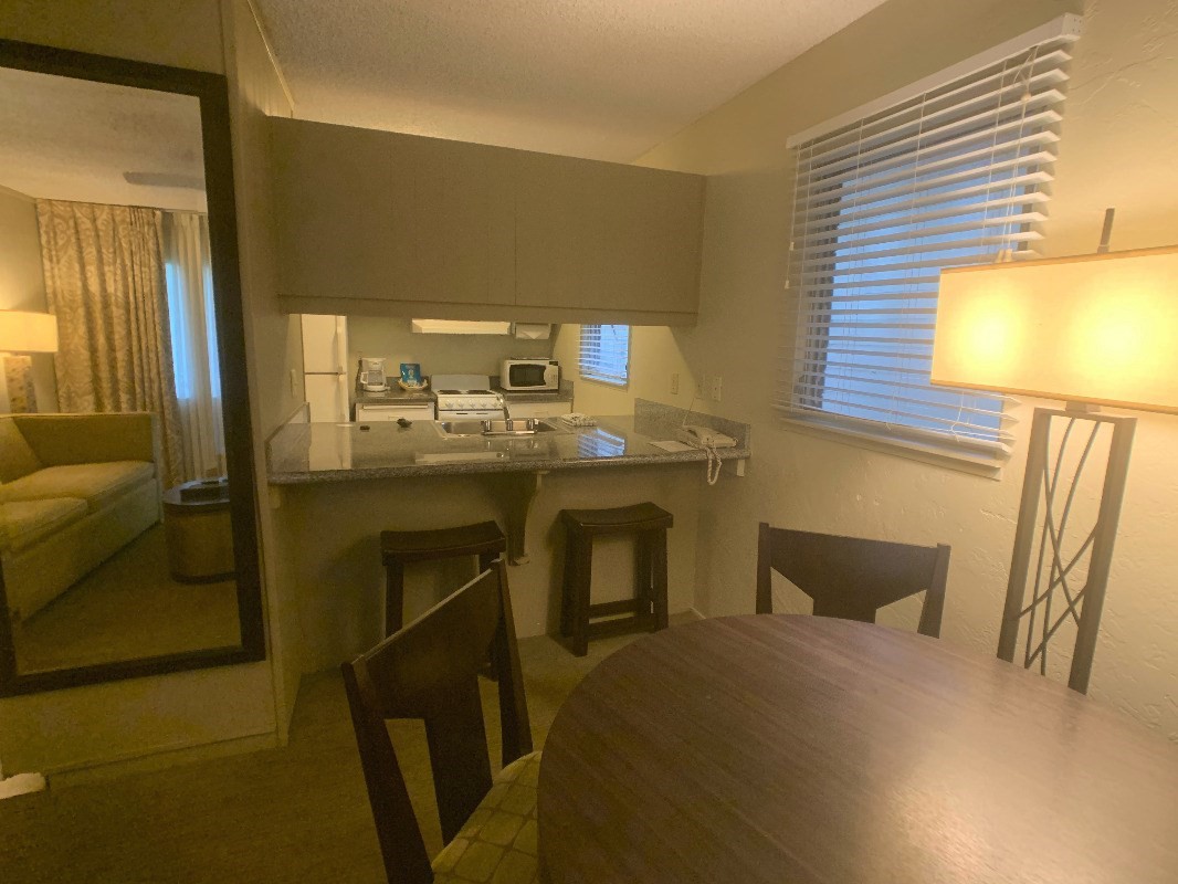 525 Aleka Loop, Unit D5 Kapaa, HI 96746 - Photo 7 of 11 a bathroom with a sink a toilet and mirror