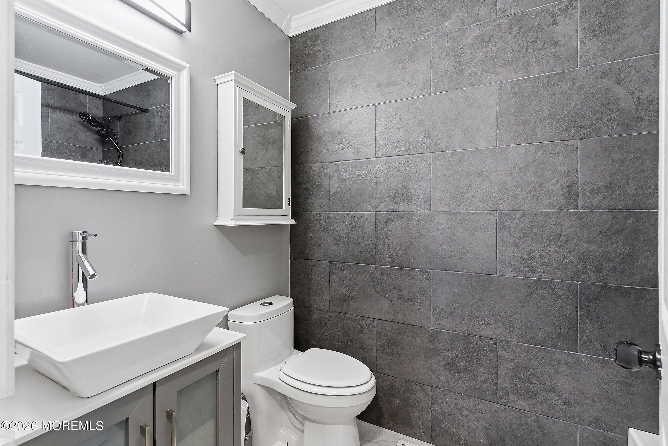 161 Mooring Road Manahawkin, NJ 08050 - Photo 19 of 38 24-Bath 1A