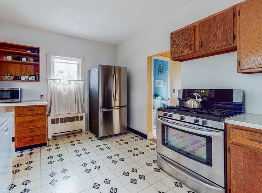 7 College Hill Road Somerville, MA 02144 - Photo 7 of 17