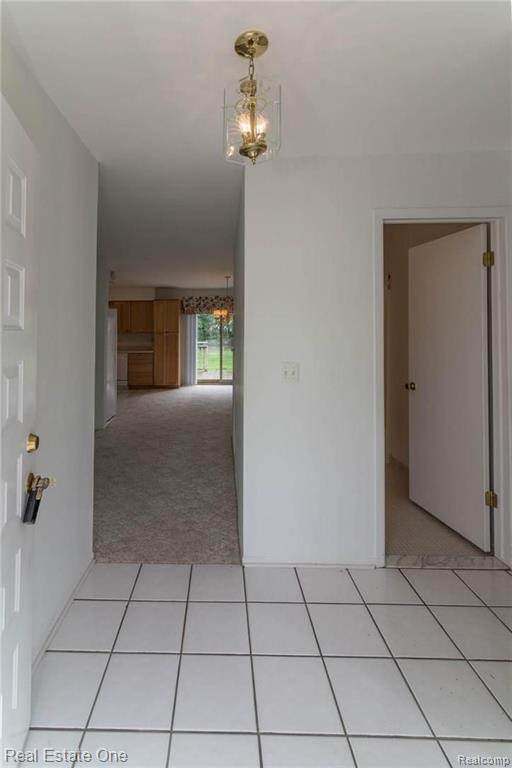 612 Ridge Road Walled Lake, MI 48390 - Photo 5 of 25