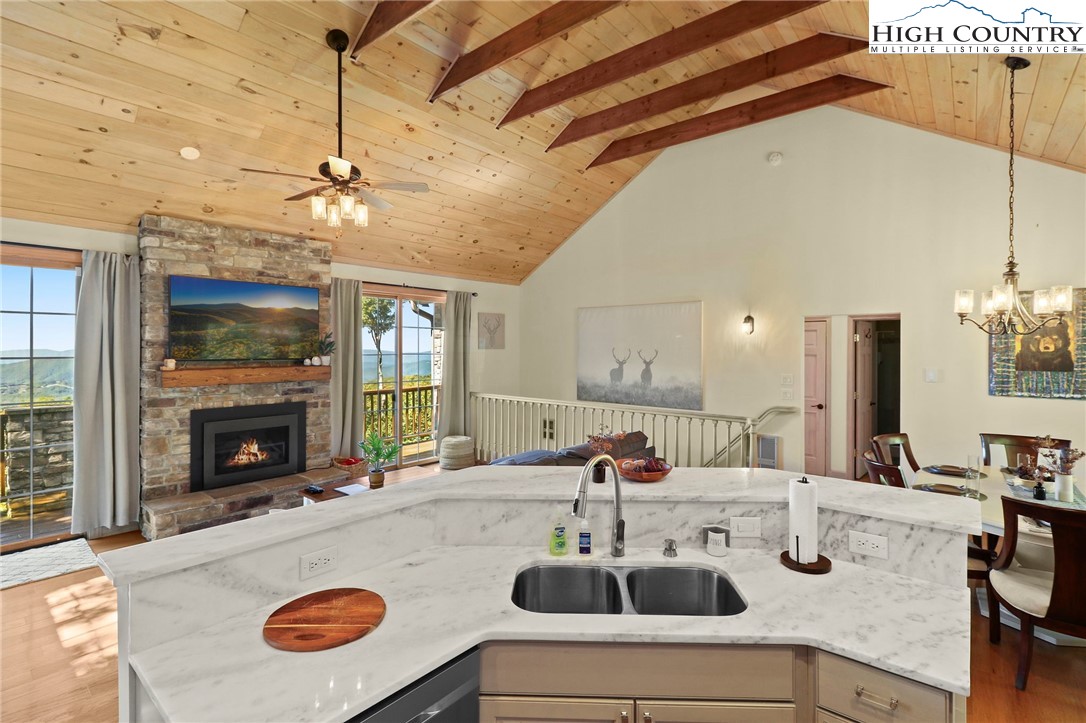 127 Raven Road Beech Mountain, NC 28604 - Photo 15 of 38