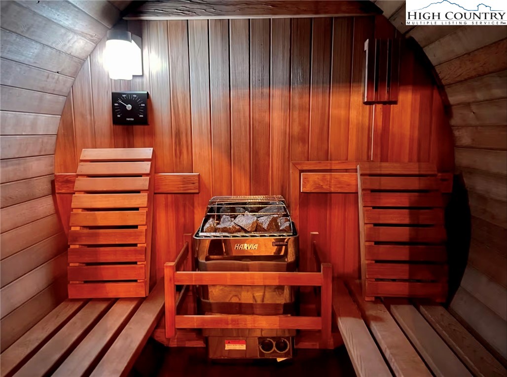 127 Raven Road Beech Mountain, NC 28604 - Photo 32 of 38