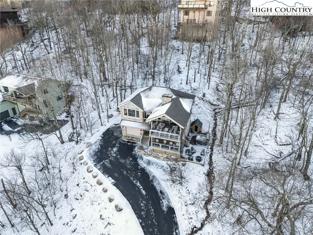 $999,500 | 127 Raven Road, Beech Mountain, NC 28604