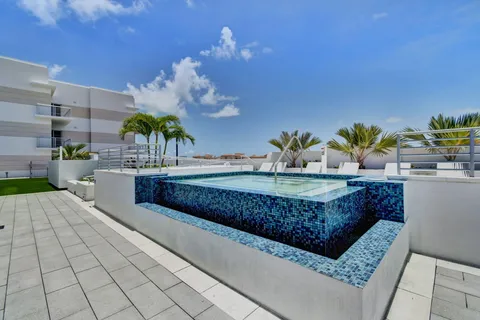 $1,995,000 | 155 East Boca Raton Road, Unit TH3, Boca Raton, FL 33432