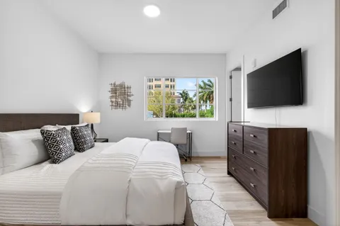 $1,995,000 | 155 East Boca Raton Road, Unit TH3, Boca Raton, FL 33432