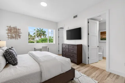 $1,995,000 | 155 East Boca Raton Road, Unit TH3, Boca Raton, FL 33432