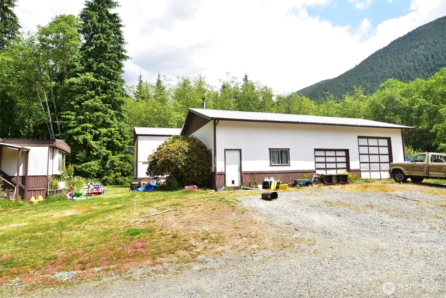 21102 Lake Riley Road Arlington, WA 98223 - Photo 2 of 12 Gallery Image 2