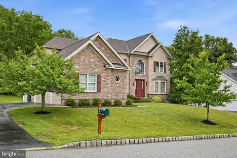 $1,150,000 | 4 Strickland Way, Glen Mills, PA 19342