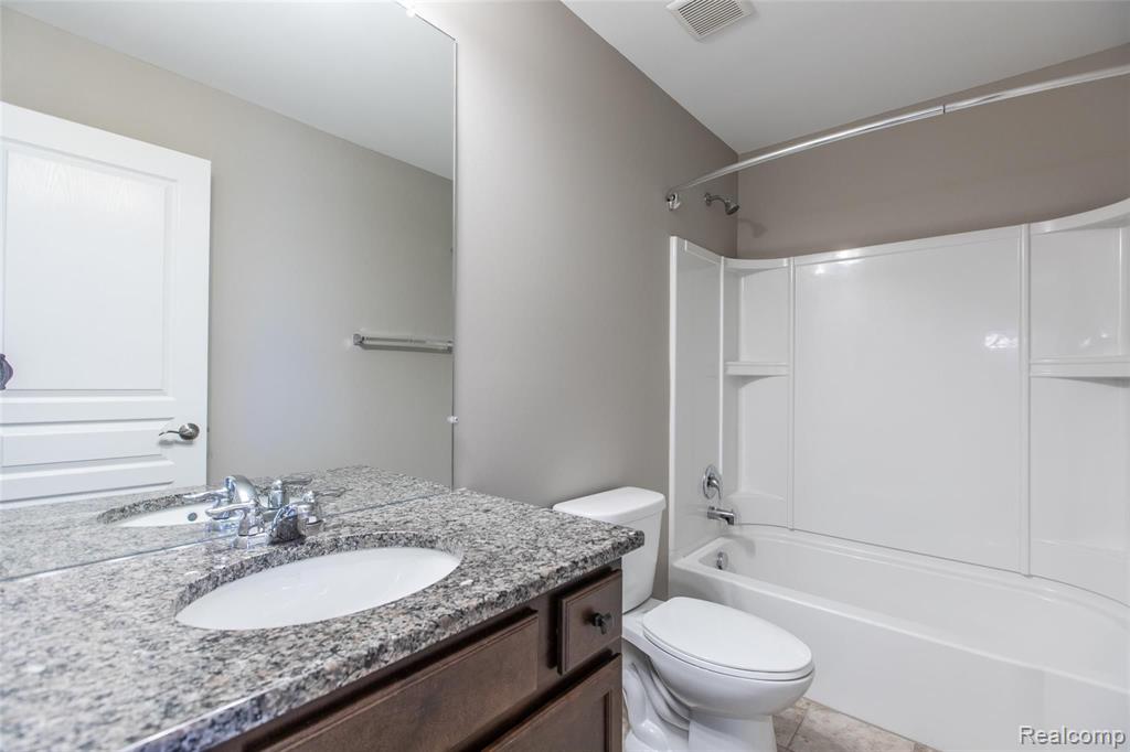 851 Barclay Circle Rochester Hills, MI 48307 - Photo 15 of 22