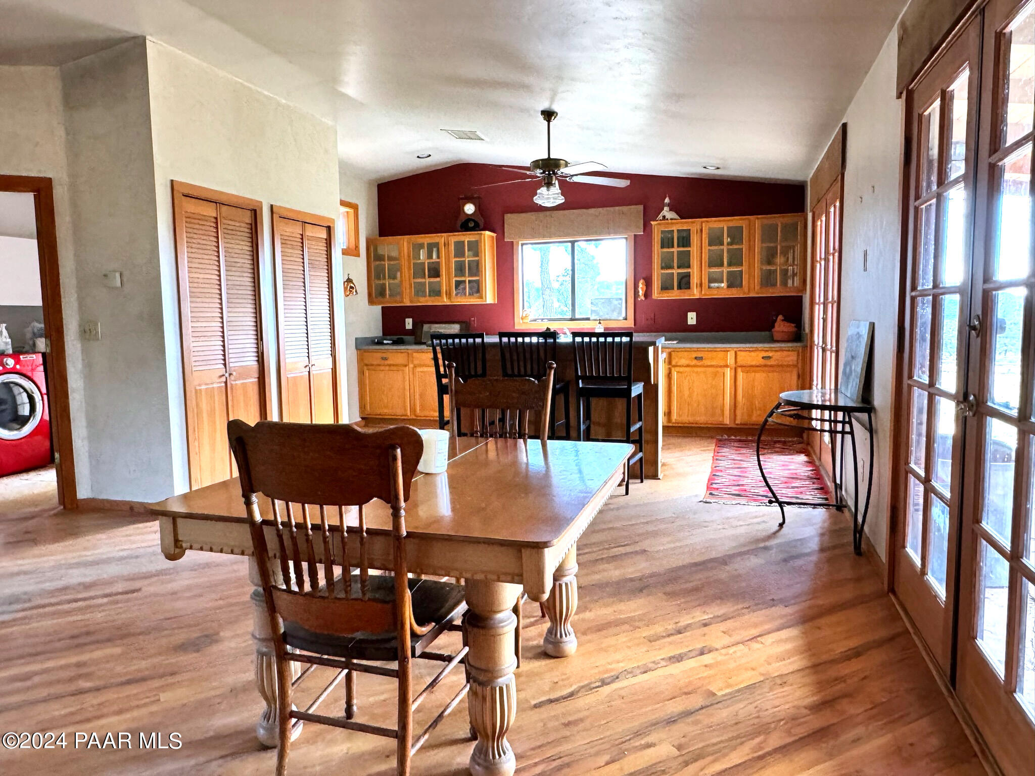 15255 South Middle Ridge Road Kirkland, AZ 86332 - Photo 11 of 63 012_LivingDining