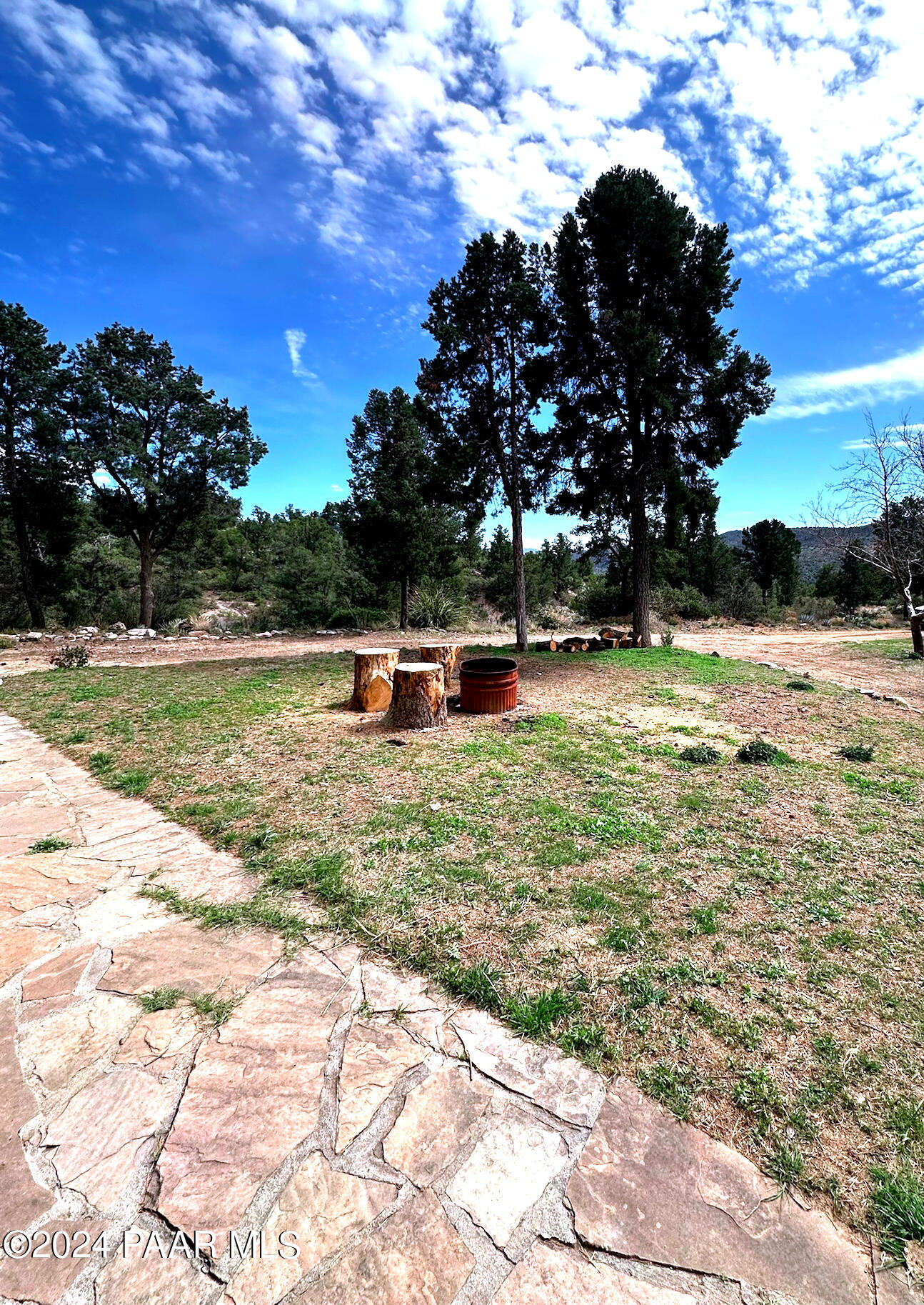 15255 South Middle Ridge Road Kirkland, AZ 86332 - Photo 29 of 63 031_Fire pit