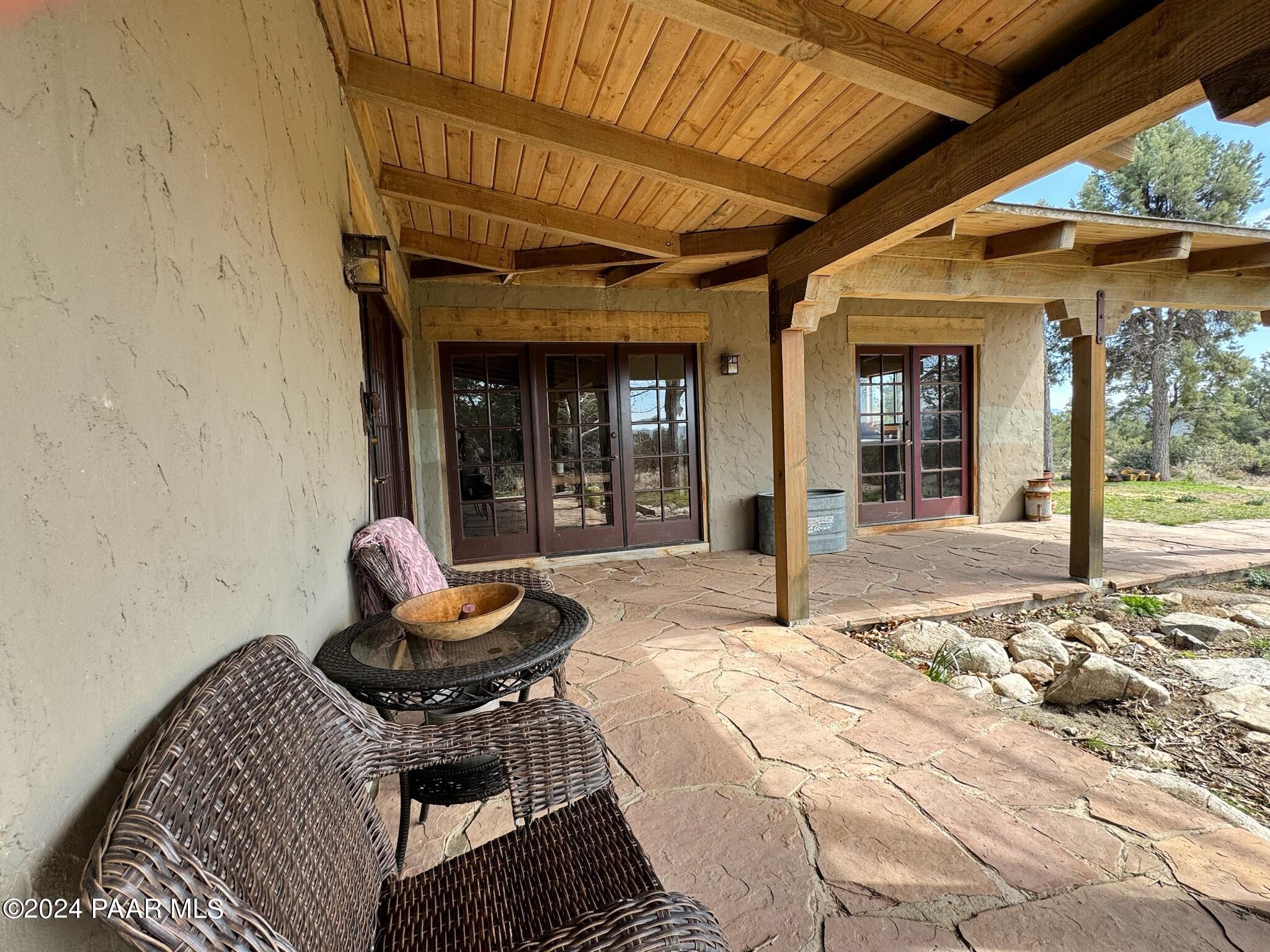 15255 South Middle Ridge Road Kirkland, AZ 86332 - Photo 4 of 63 005_Front Porch
