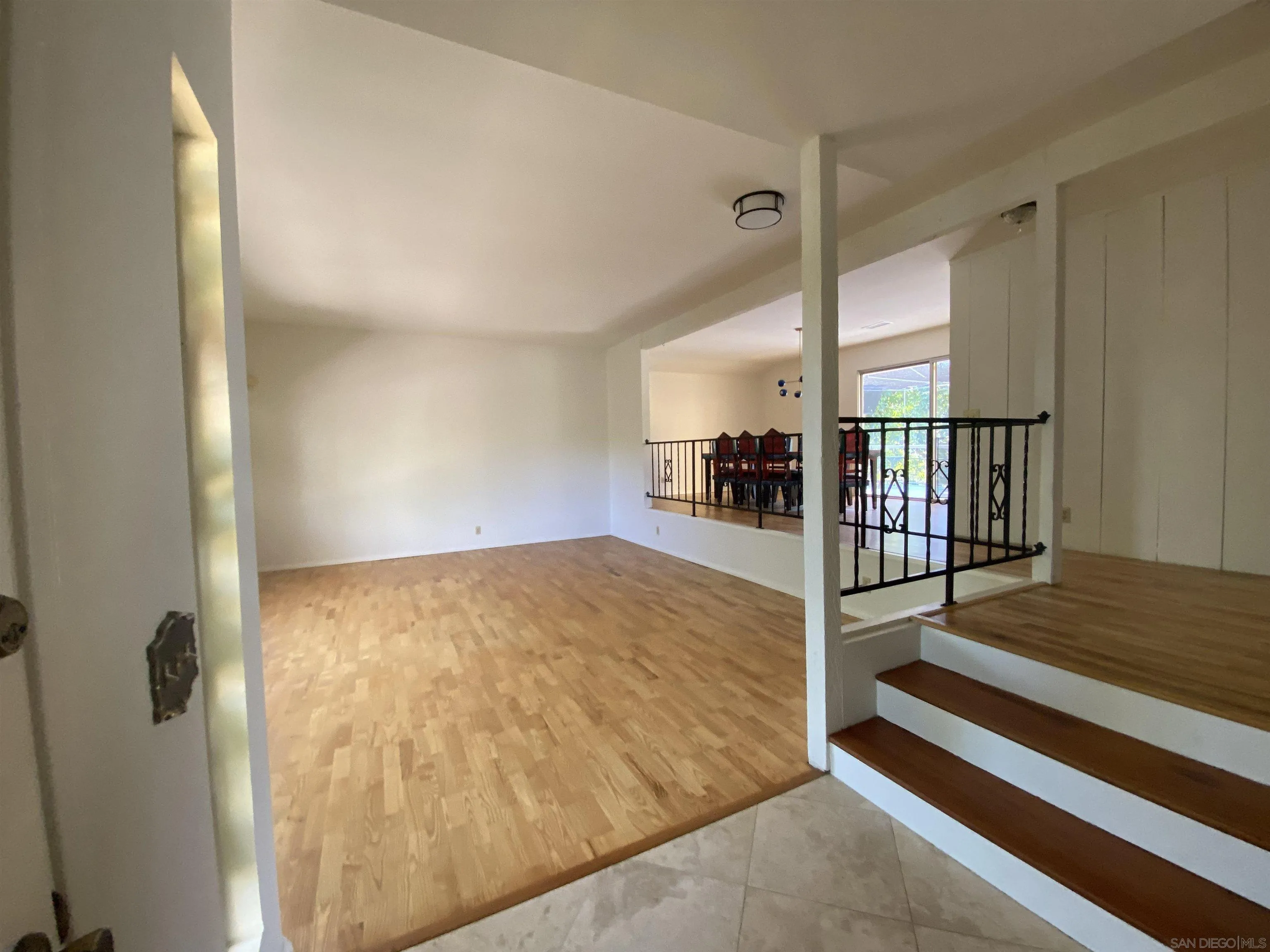 1780 Rabbit Hill Fallbrook, CA 92028 - Photo 17 of 60 a view of entryway