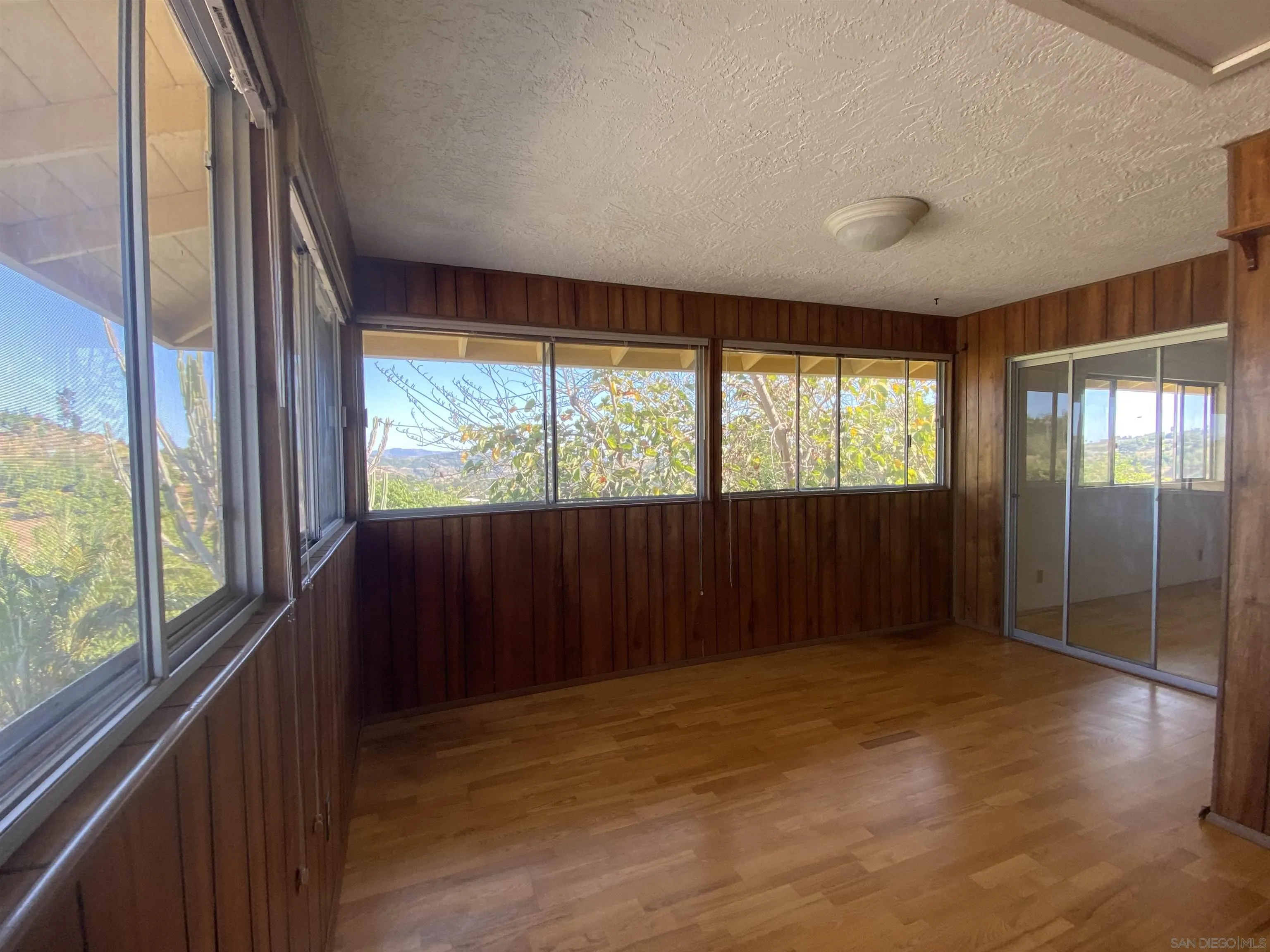 1780 Rabbit Hill Fallbrook, CA 92028 - Photo 38 of 60 a view of hallway with a large window