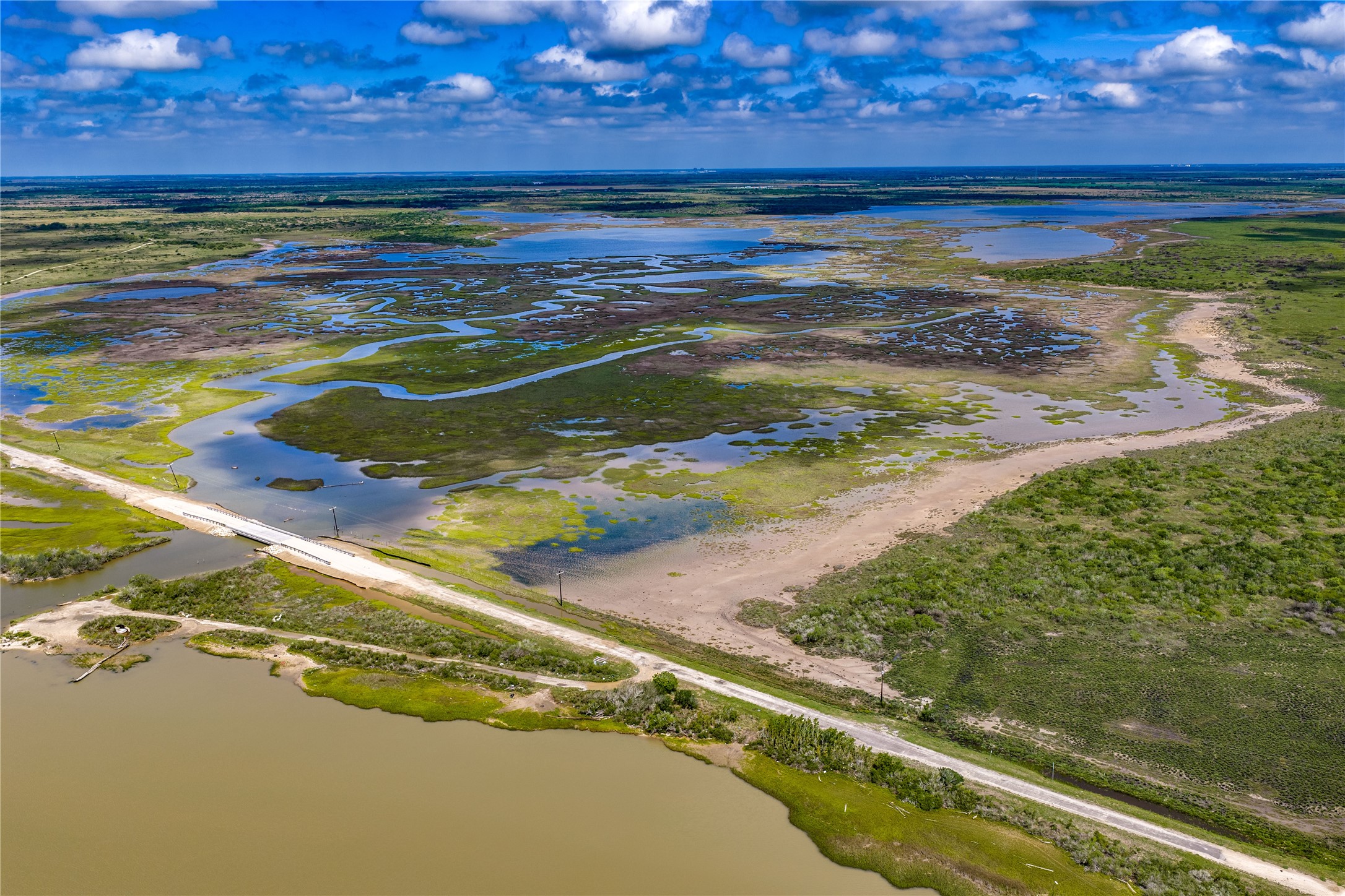 259 South Gulf Road Matagorda, TX 77457 - Photo 5 of 10