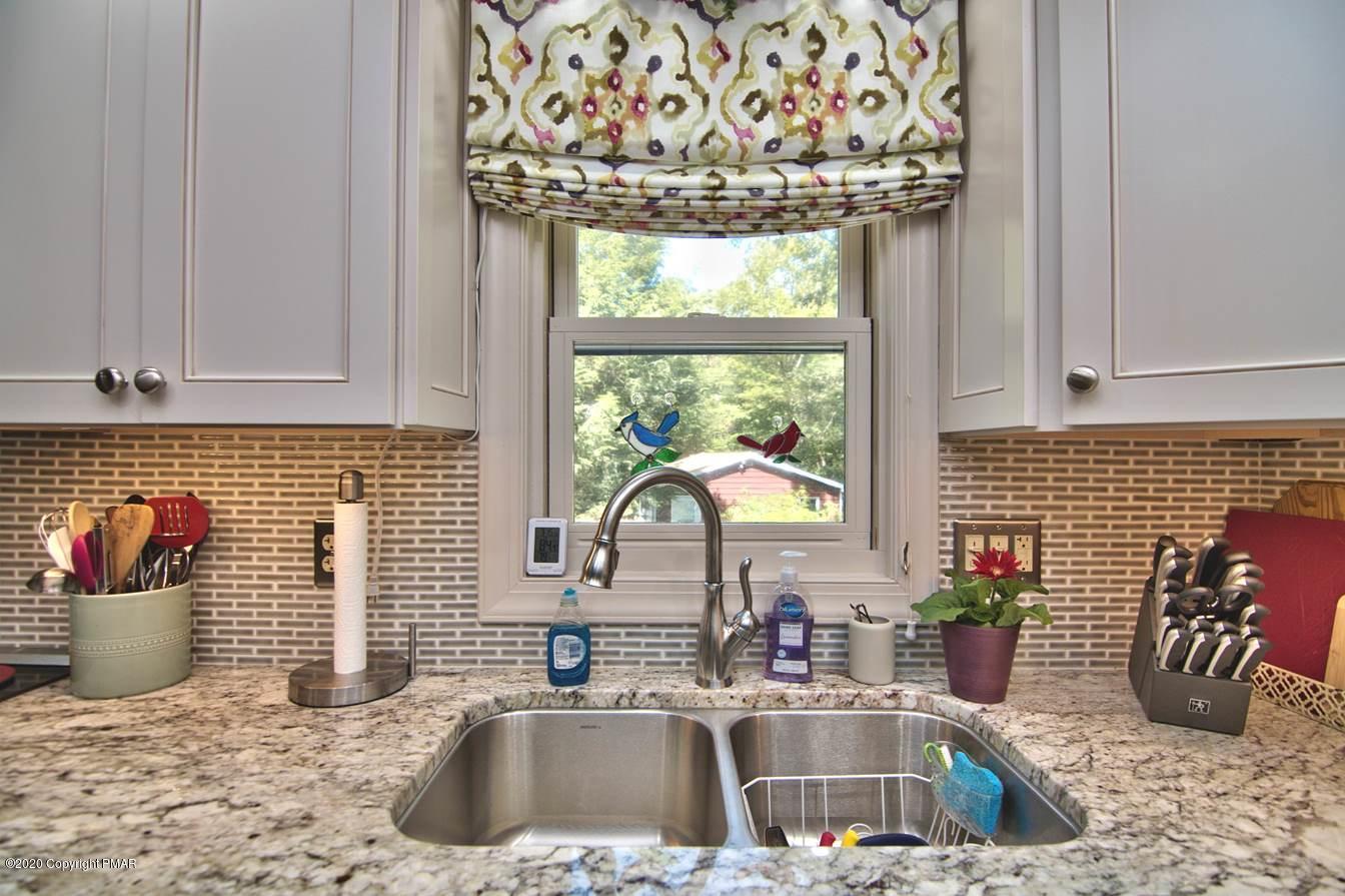 245 Crescent Lake Road Scotrun, PA 18355 - Photo 20 of 62 Lovely Granite Countertops
