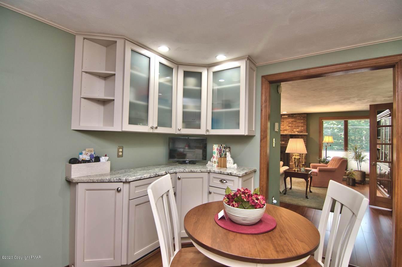 245 Crescent Lake Road Scotrun, PA 18355 - Photo 27 of 62 Breakfast Area w Additional Cabinetry