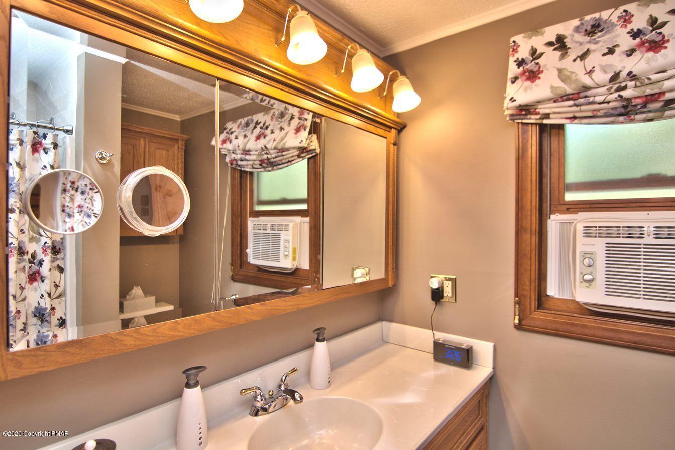 245 Crescent Lake Road Scotrun, PA 18355 - Photo 41 of 62 1st Floor Full Bath