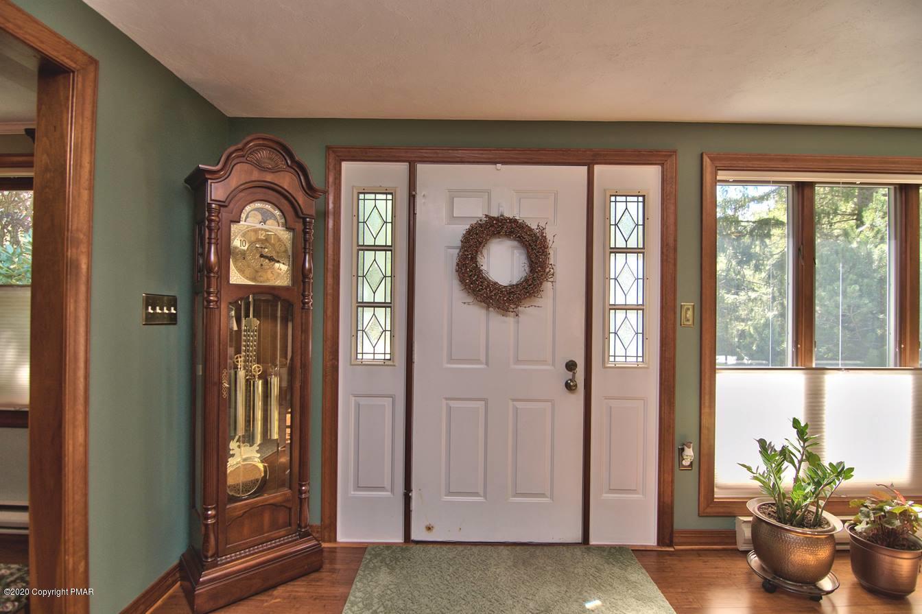 245 Crescent Lake Road Scotrun, PA 18355 - Photo 5 of 62 Front Entrance Into Family Room