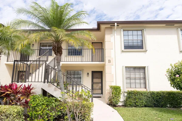 $2,700 | 602 Pinecrest Circle, Unit B, Jupiter, FL 33458