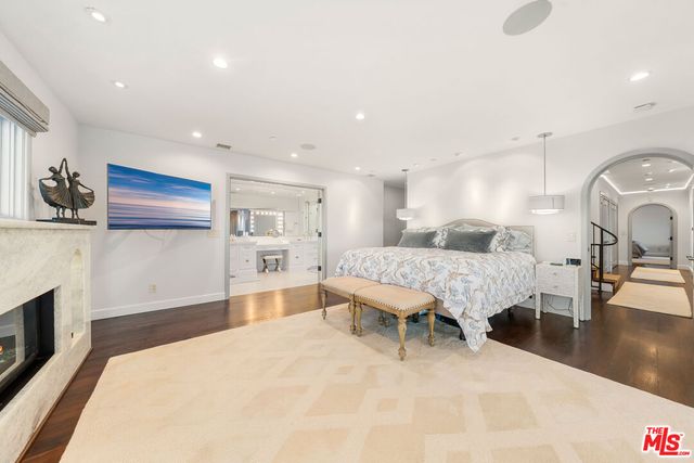 $6,470,000 | 1380 Summitridge Place, Beverly Hills, CA 90210