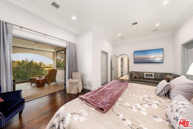 $6,470,000 | 1380 Summitridge Place, Beverly Hills, CA 90210