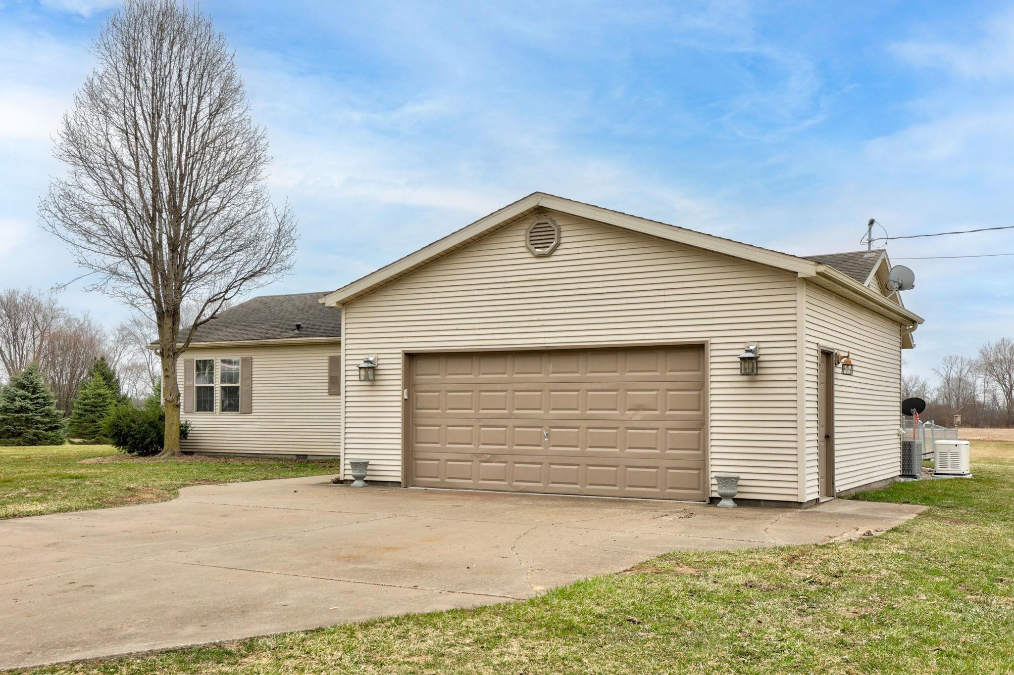 9906 Downing Road Birch Run, MI 48415 - Photo 34 of 44